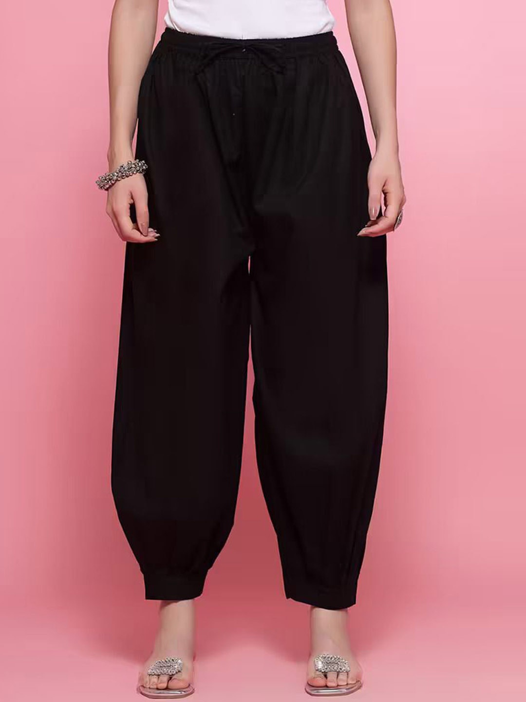 

KASHISHIYA Women Relaxed Regular Fit Mid-Rise Cotton Trousers, Black
