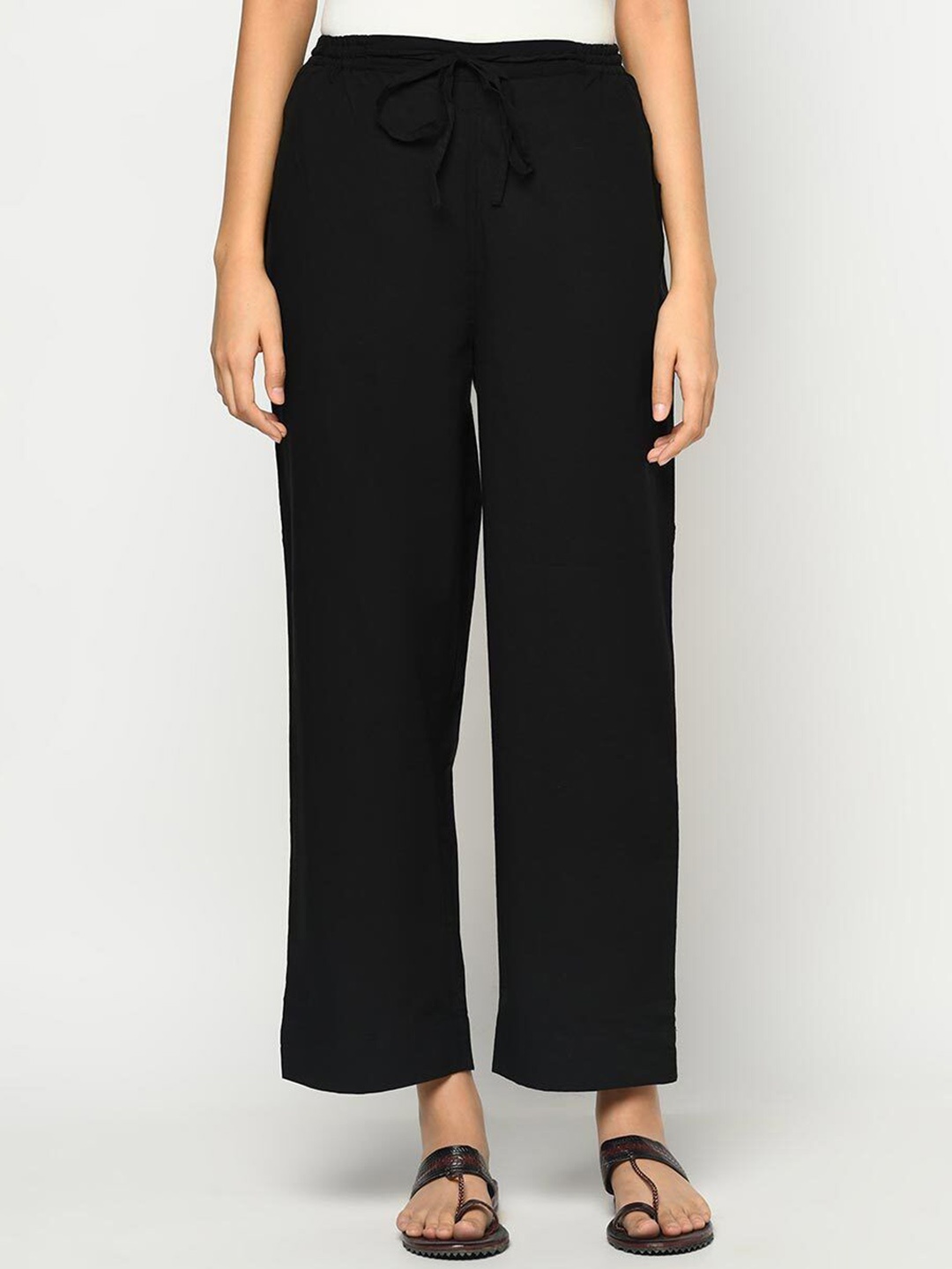 

KASHISHIYA Women Relaxed Trousers, Black