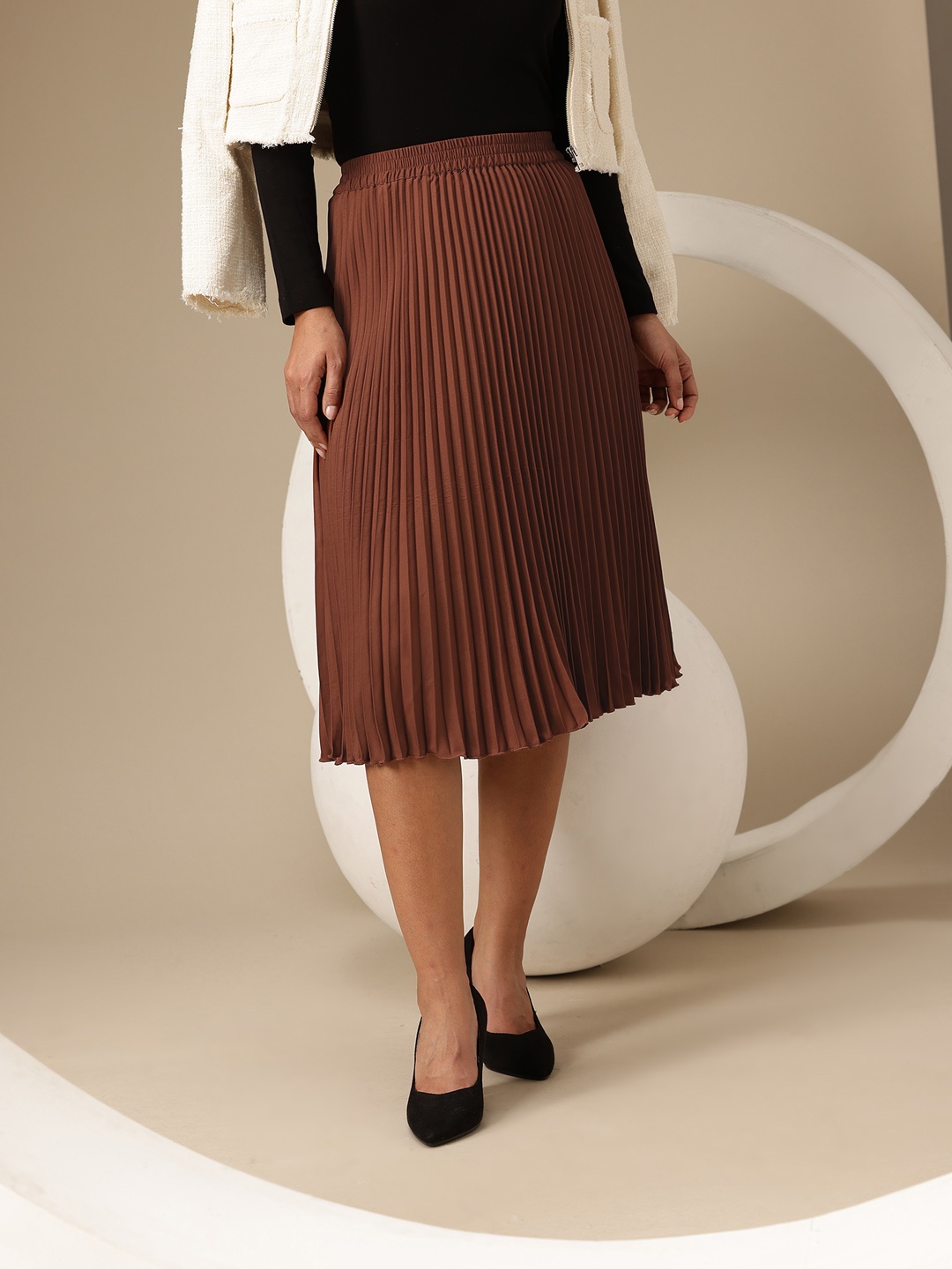 

Chemistry Women Accordion Pleated Skirt, Rust