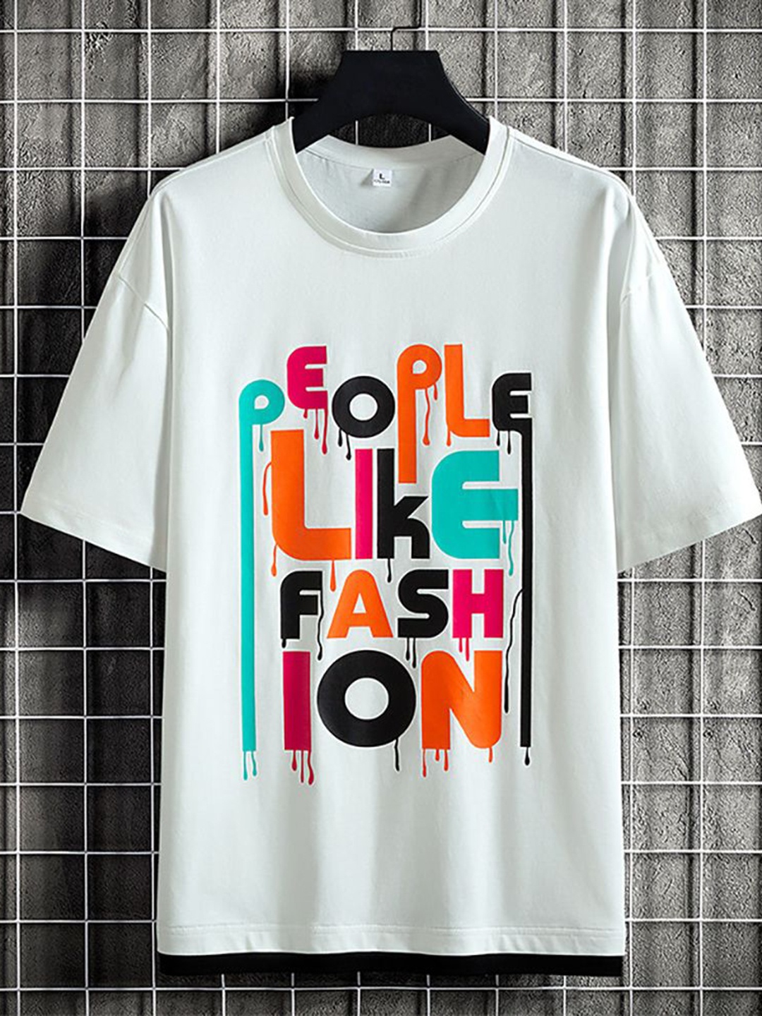 

StyleCast x Revolte Men Typography Printed Round Neck Cotton Relaxed Fit T-shirt, White