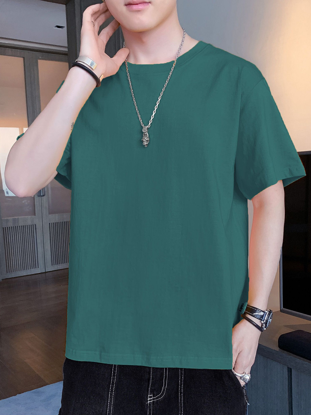 

StyleCast x Revolte Men Solid Round Neck Relaxed Fit T-shirt, Green