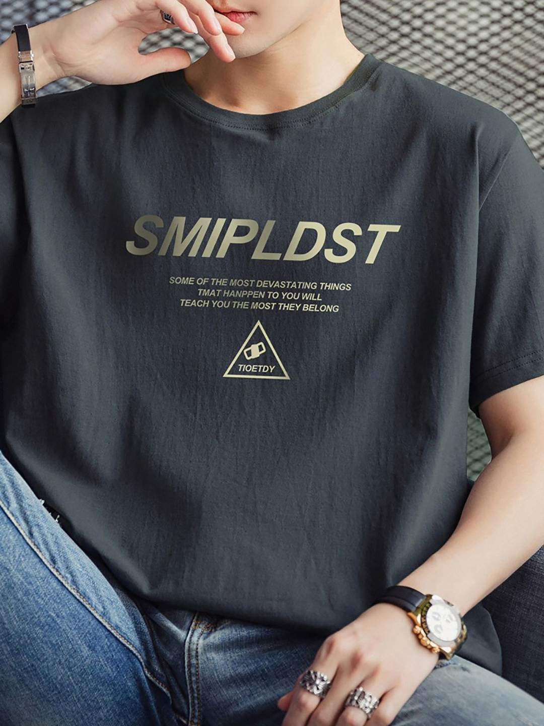 

StyleCast x Revolte Men Typography Printed Relaxed Fit T-shirt, Black