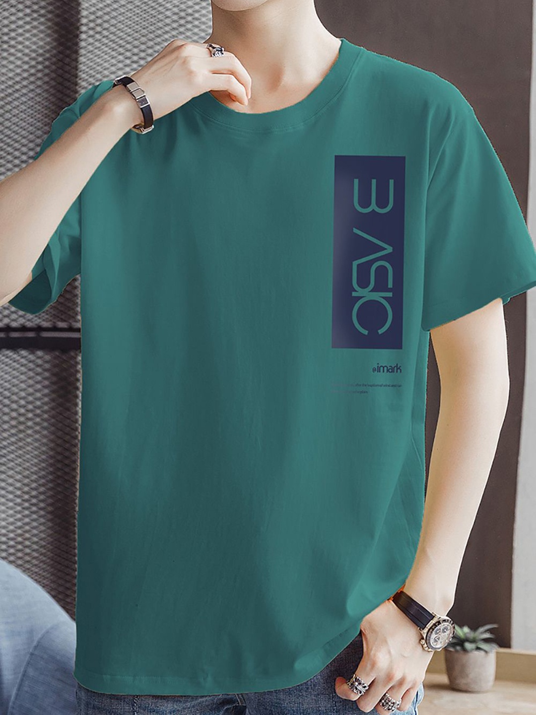 

StyleCast x Revolte Men Typography Printed Round Neck T-shirt, Green