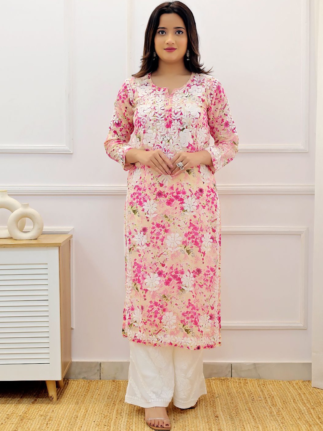 

The Chikan Label Women Hand Embroidered Printed Chikankari Straight Kurta, Pink