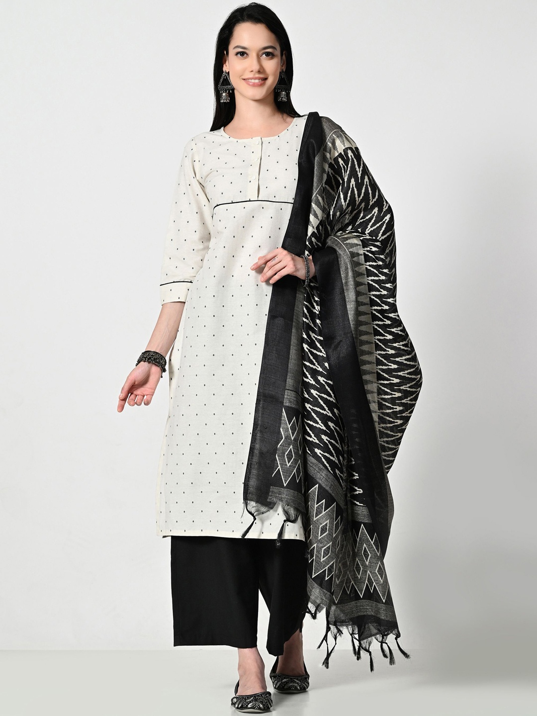 

ALL WAYS YOU Ethnic Motifs Printed Straight Kurta with Palazzos & Dupatta, Cream