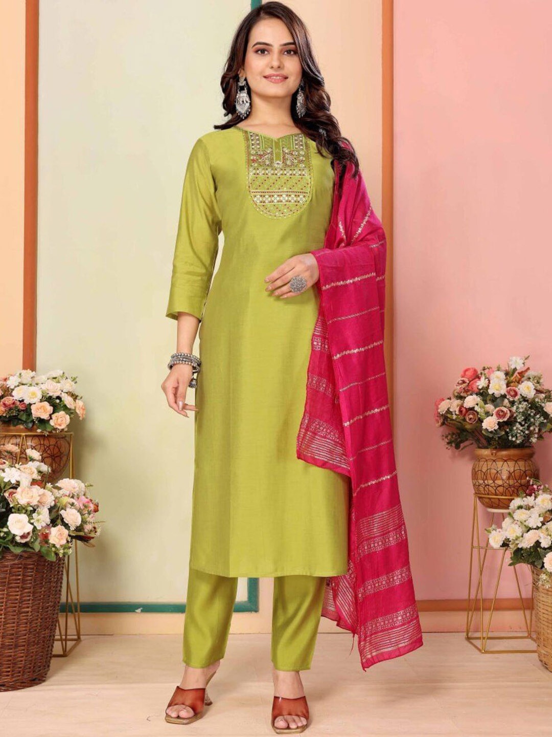 

REALLTREND Floral Yoke Design Thread Work Kurta With Trousers & Dupatta, Green