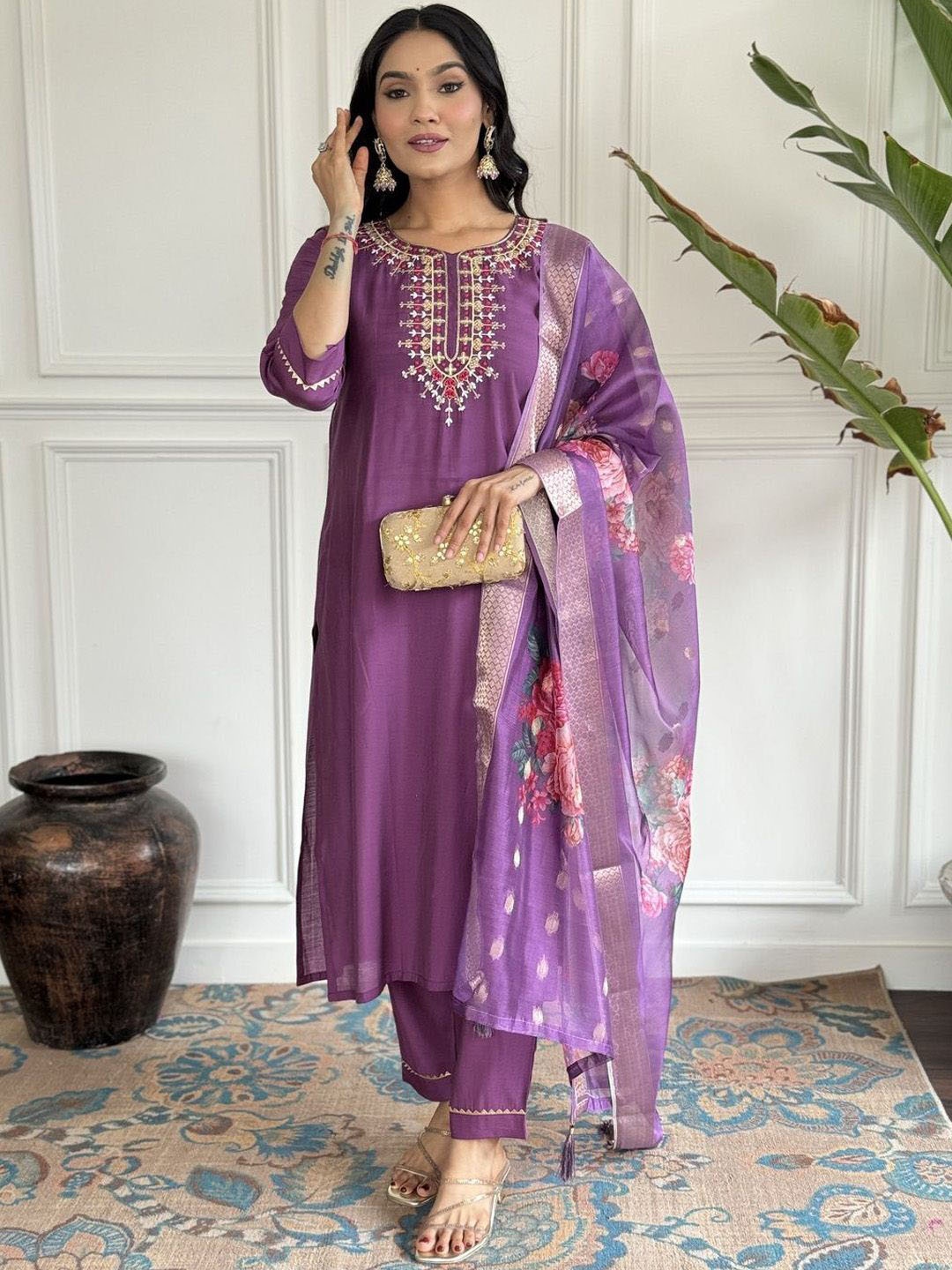 

REALLTREND Floral Yoke Design Thread Work Kurta With Trousers & Dupatta, Purple