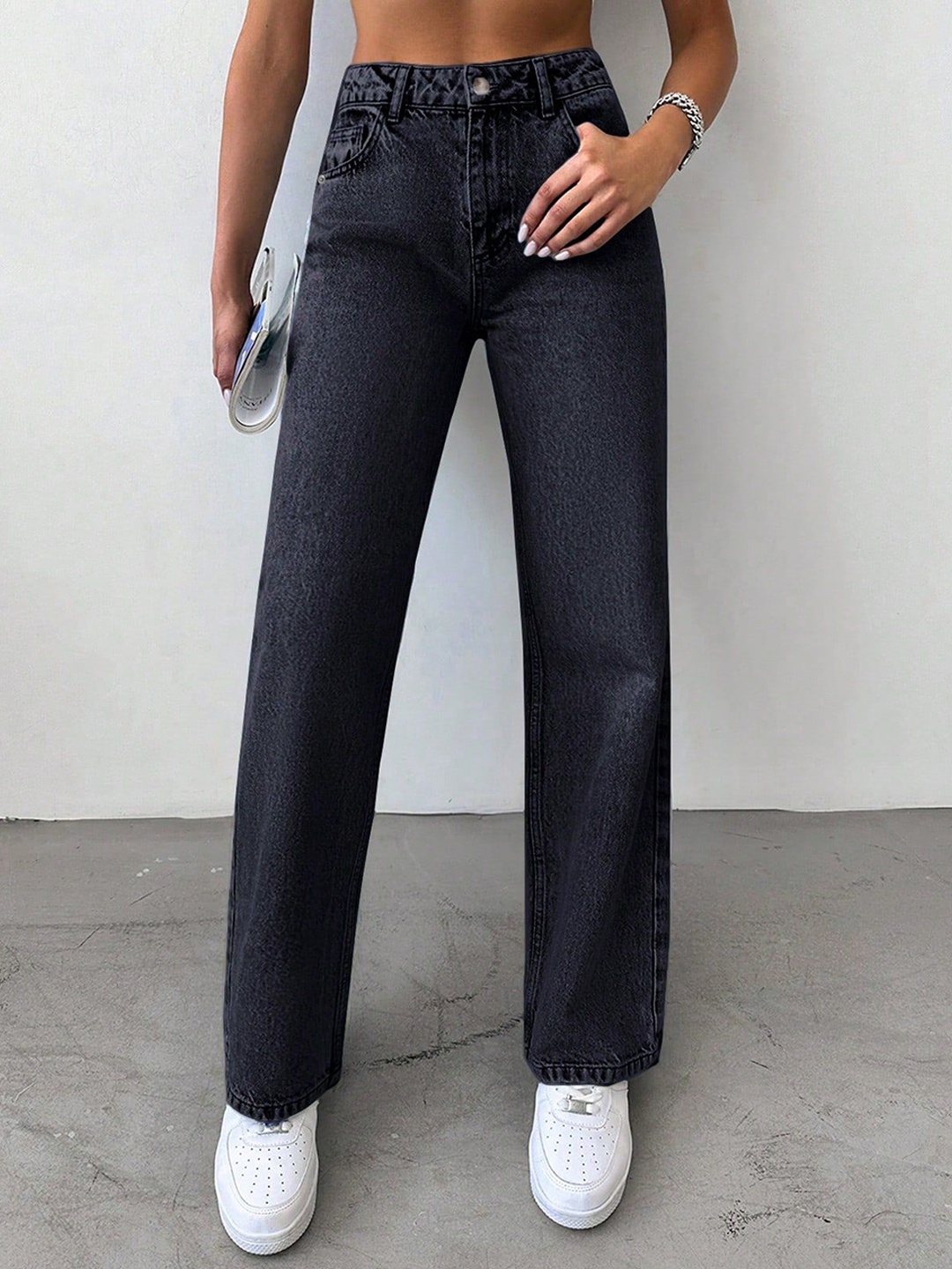 

Glossia Women Comfort Straight Fit High-Rise Light Fade Stretchable Jeans, Black