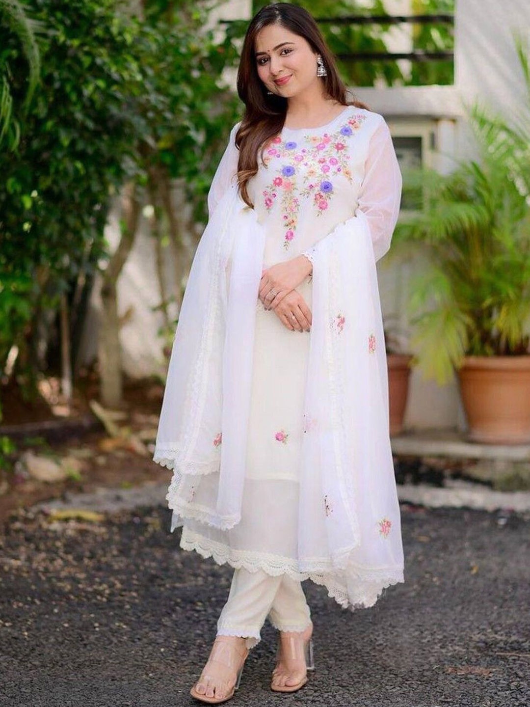 

REALLTREND Floral Embroidered Thread Work Georgette Straight Kurta With Trousers & Dupatta, White