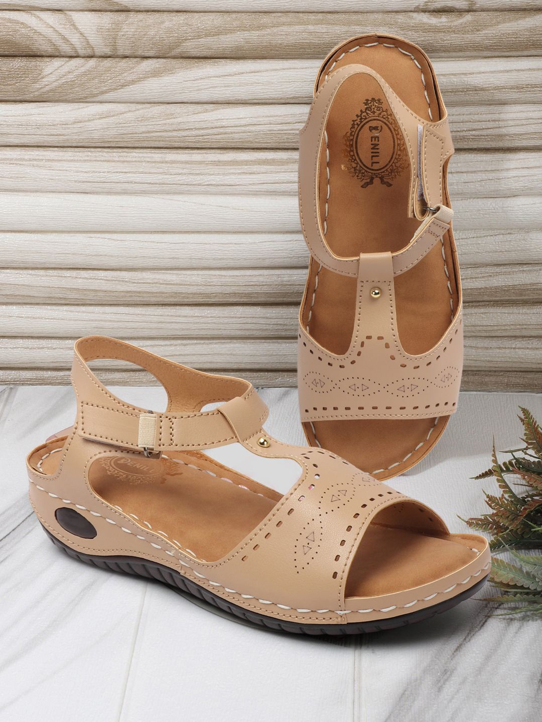

Denill Women Platform Sandals With Laser Cuts, Beige
