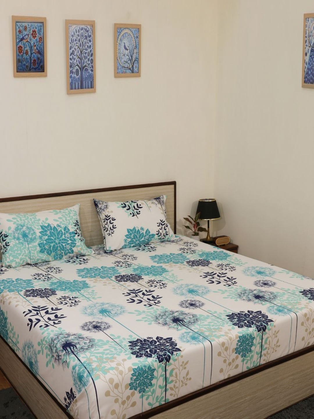 

Bhumi Impex White & Blue Printed 144 TC Double Bedsheet Sets -1.72 m x 2.28 m x 0.0254 m