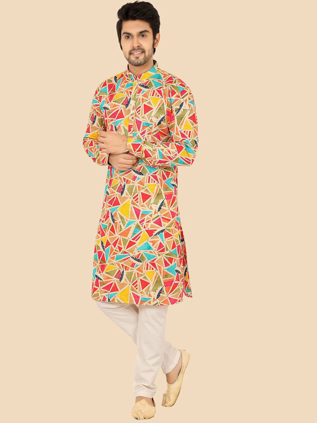 

Ethniks Neu-Ron Men Printed Regular Kurta with Pyjamas, Yellow