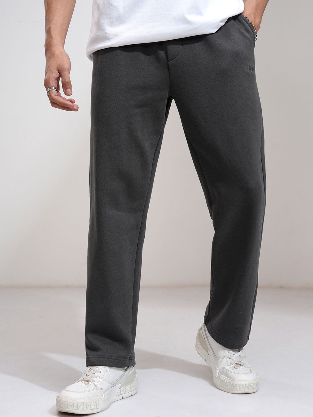

HIGHLANDER Men Relaxed Straight Fit Knited Trouser, Grey