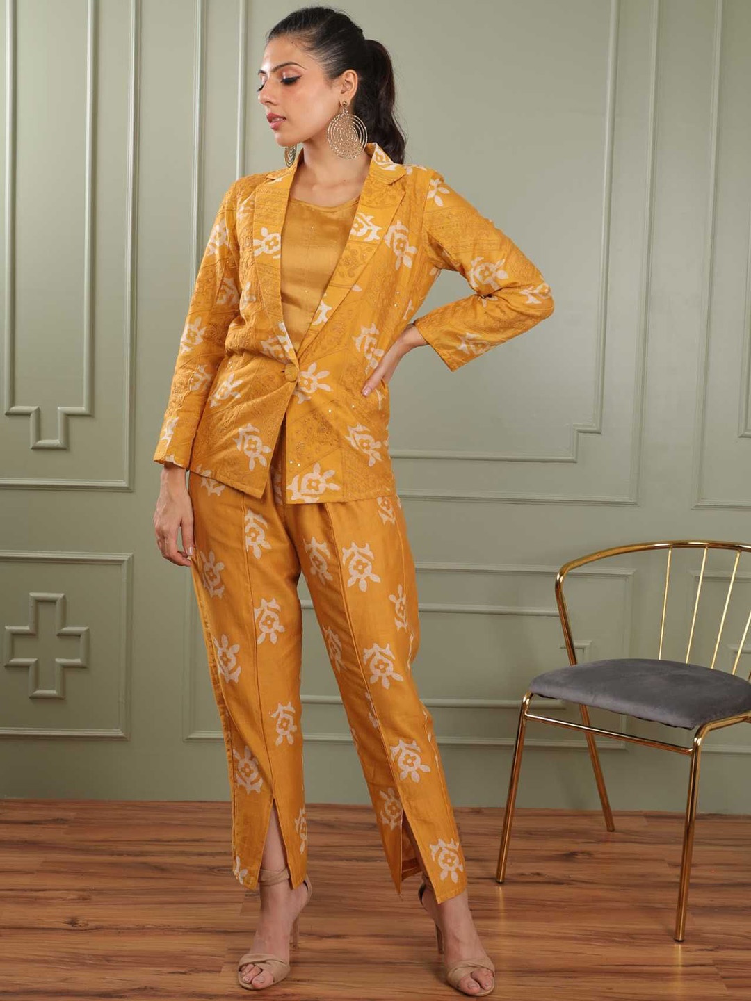 

Label Ishnya Ethnic Motifs Printed Batik Printed Top & Trousers With Blazer, Mustard