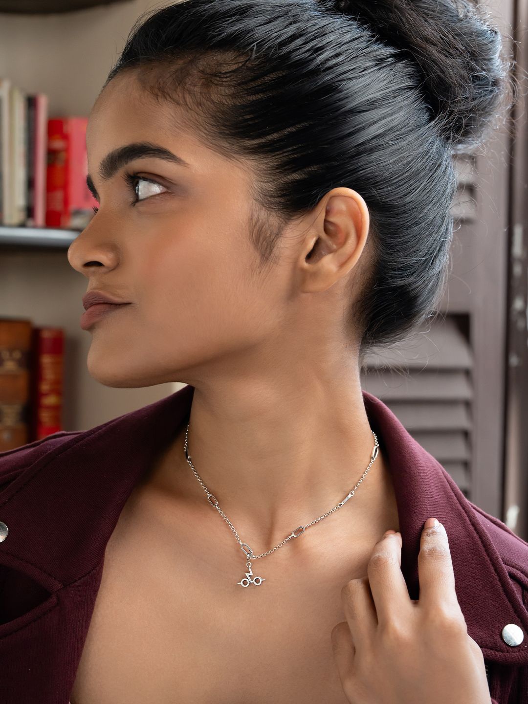 

SHAYA Unisex 925 Silver Scar & Specs Necklace Charm
