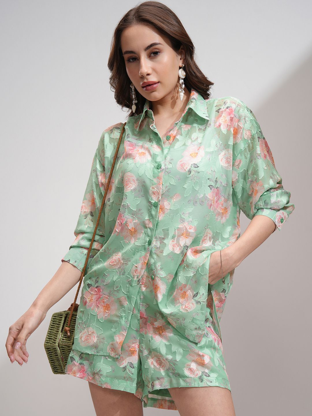 

Tokyo Talkies Women Textured re Jacquard Shirt Shorts Co-Ord Set, Green