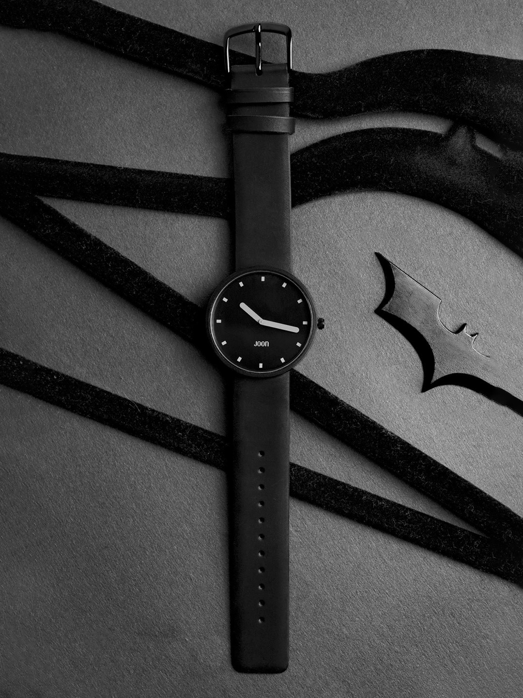 

JOON Unisex Leather Bracelet Style Straps Analogue Watch Dark Knight, Black