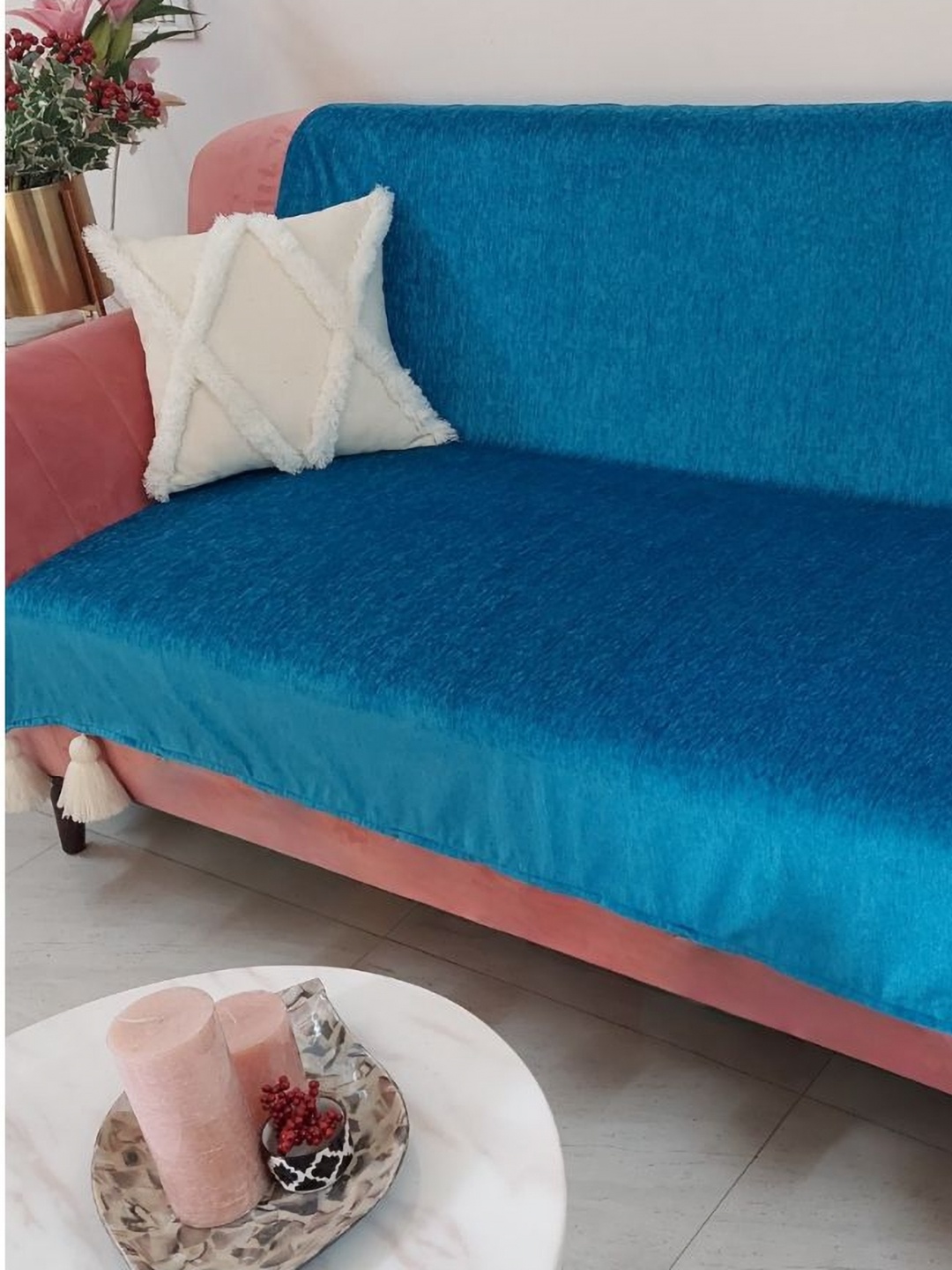 

THROWPILLOW Teal & White 4-Seater Sofa Cover With Corner Tassels