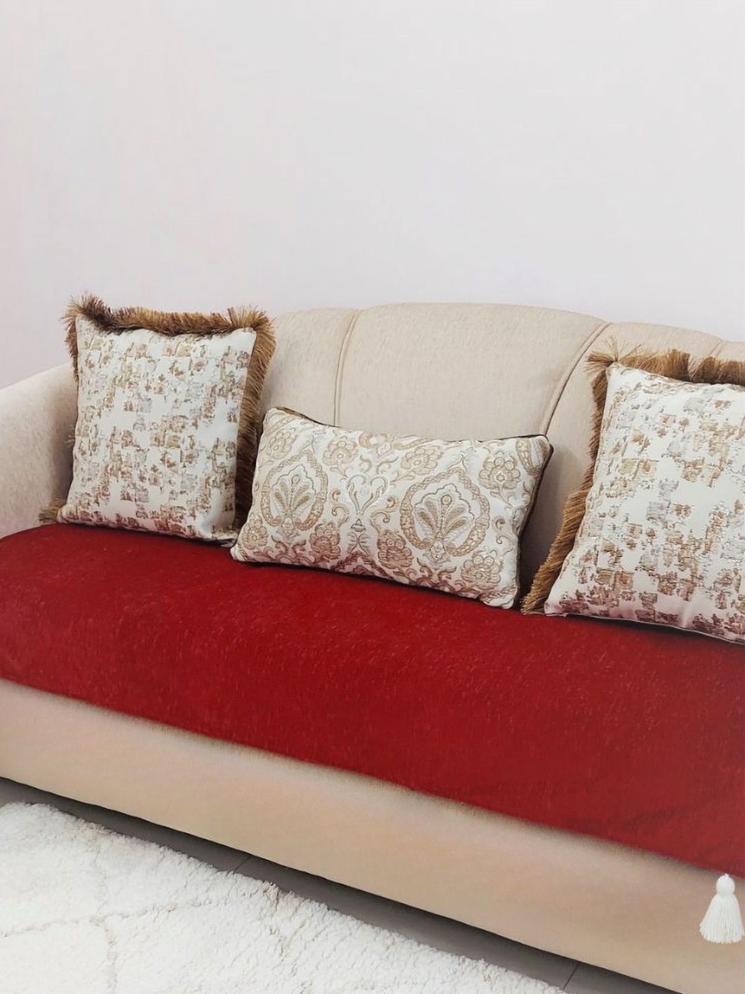 

THROWPILLOW Red & White 4 Seater Sofa Cover With Tassels