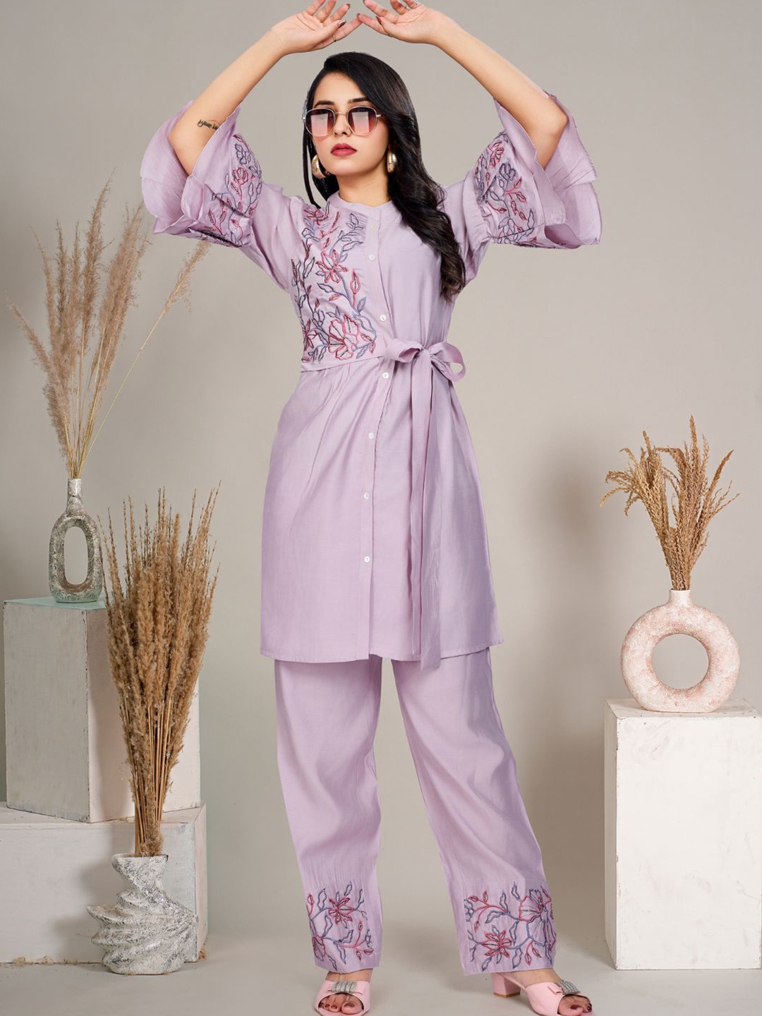

Kaftanize Embroidered Thread Work Flounce Sleeve Tunic Set With Belt, Pink