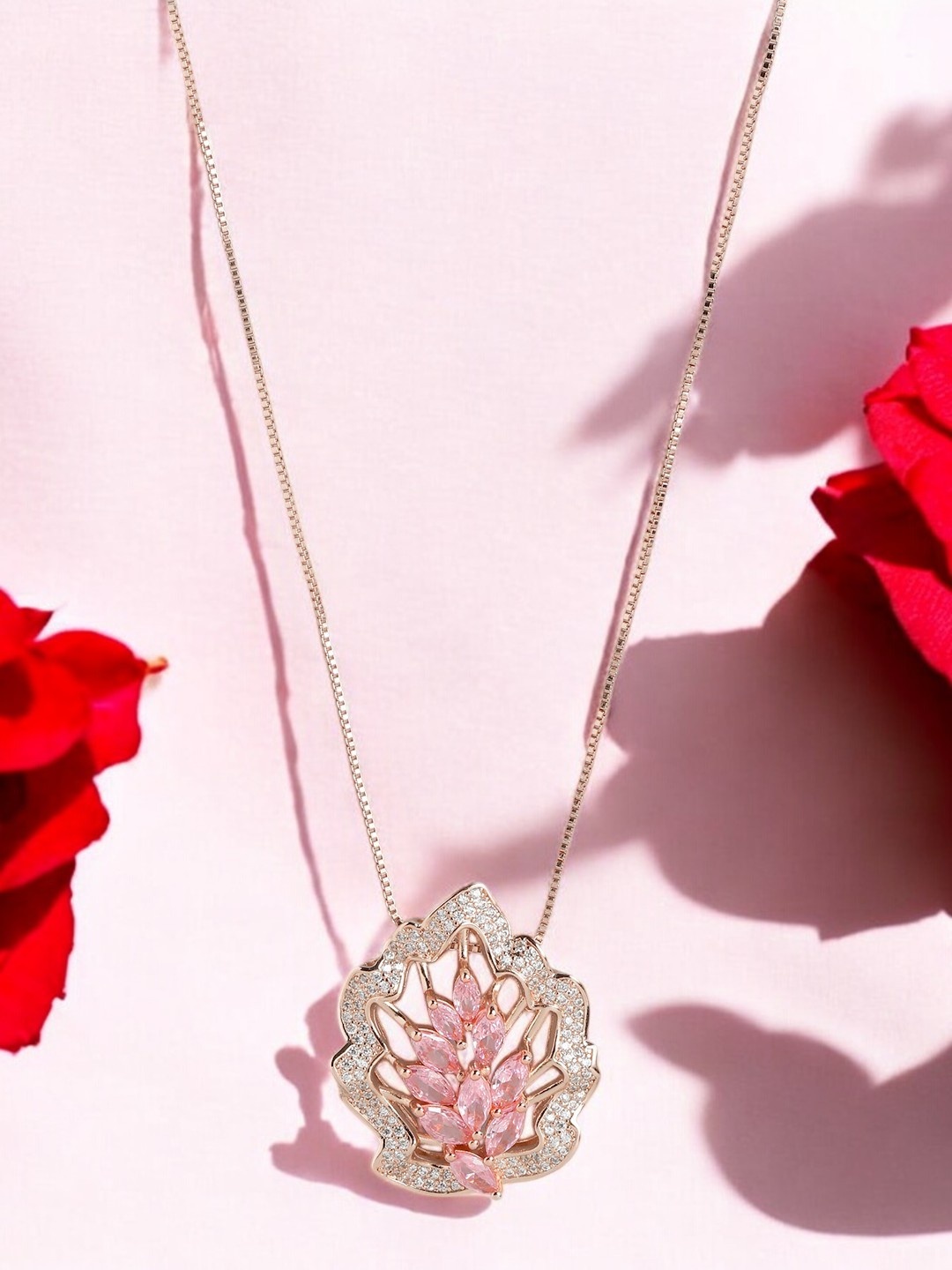 

DressBerry Gold-Plated Floral Zircon Pendant with Chain