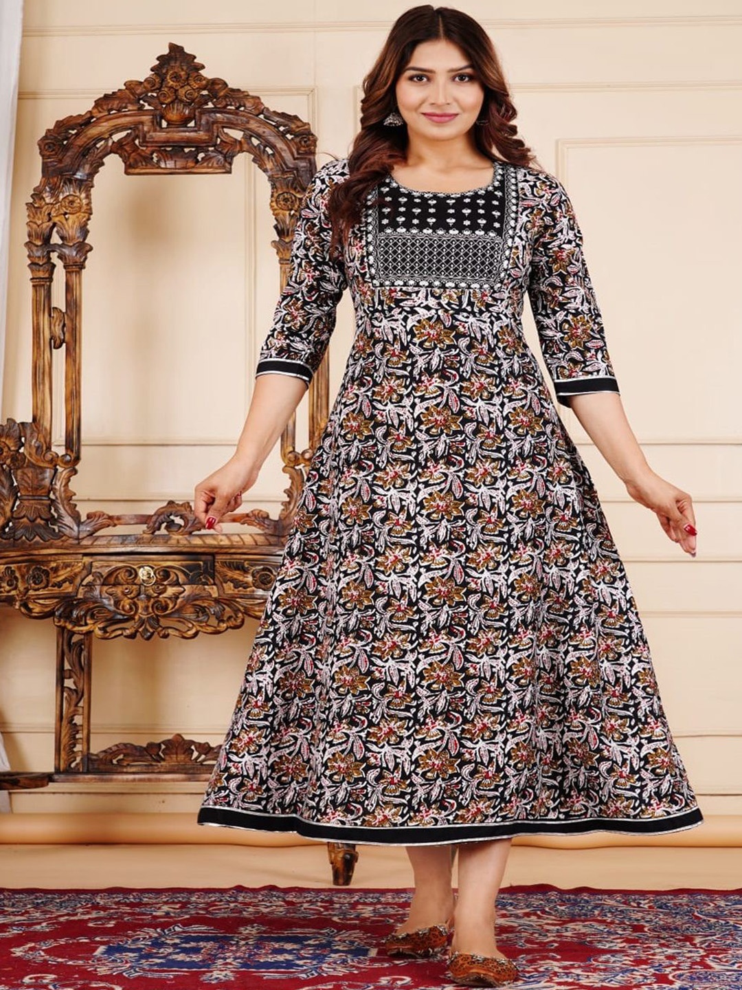 

Divsy Fashion Floral Printed Thread Work Anarkali Kurta, Black