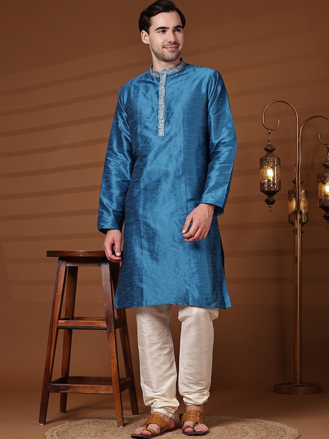 

Moda Rapido Paisley Embroidered Mandarin Collar Thread Work Straight Kurta With Pyjamas, Turquoise blue