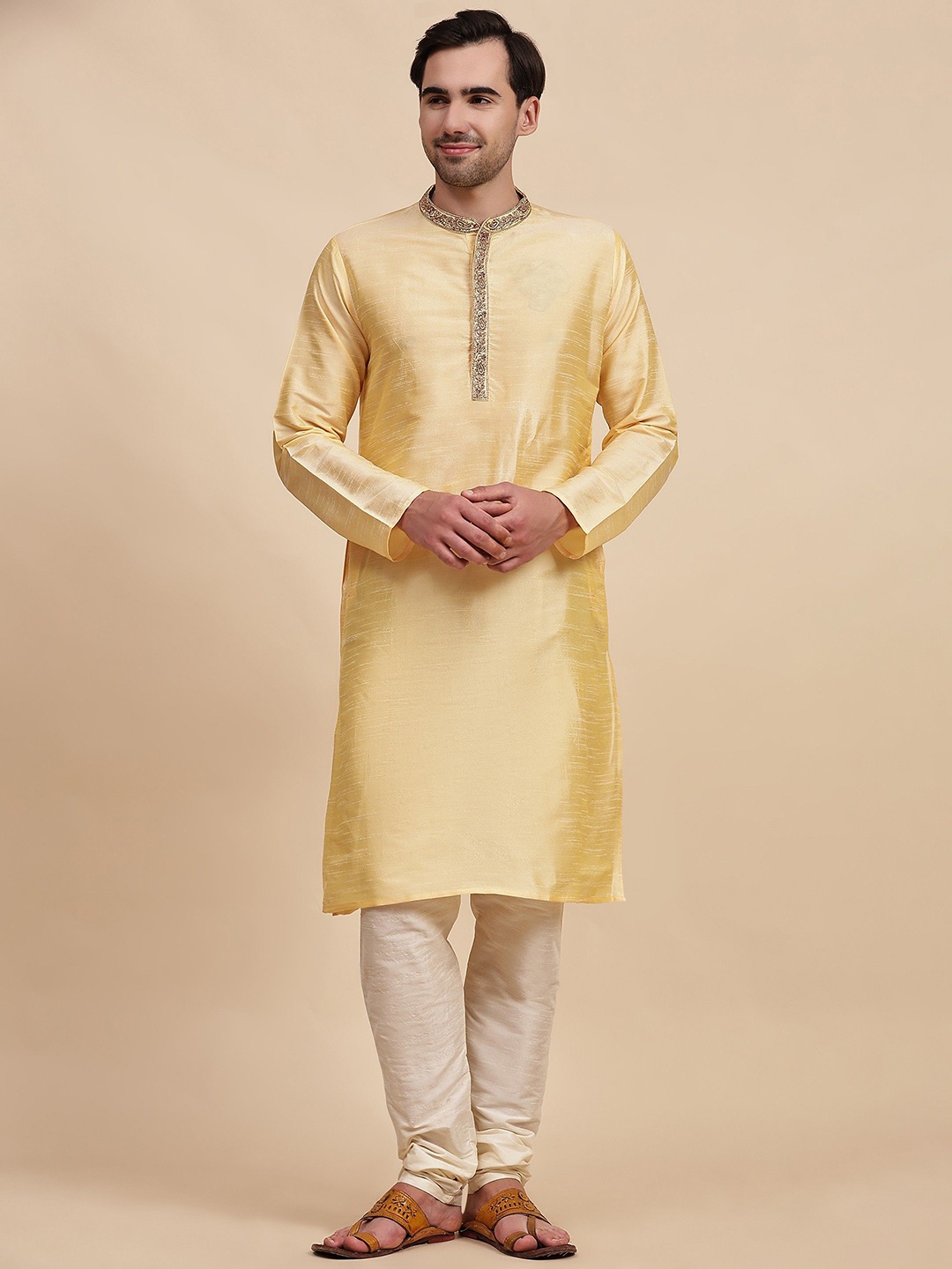 

Moda Rapido Paisley Embroidered Mandarin Collar Thread Work Straight Kurta With Pyjamas, Beige