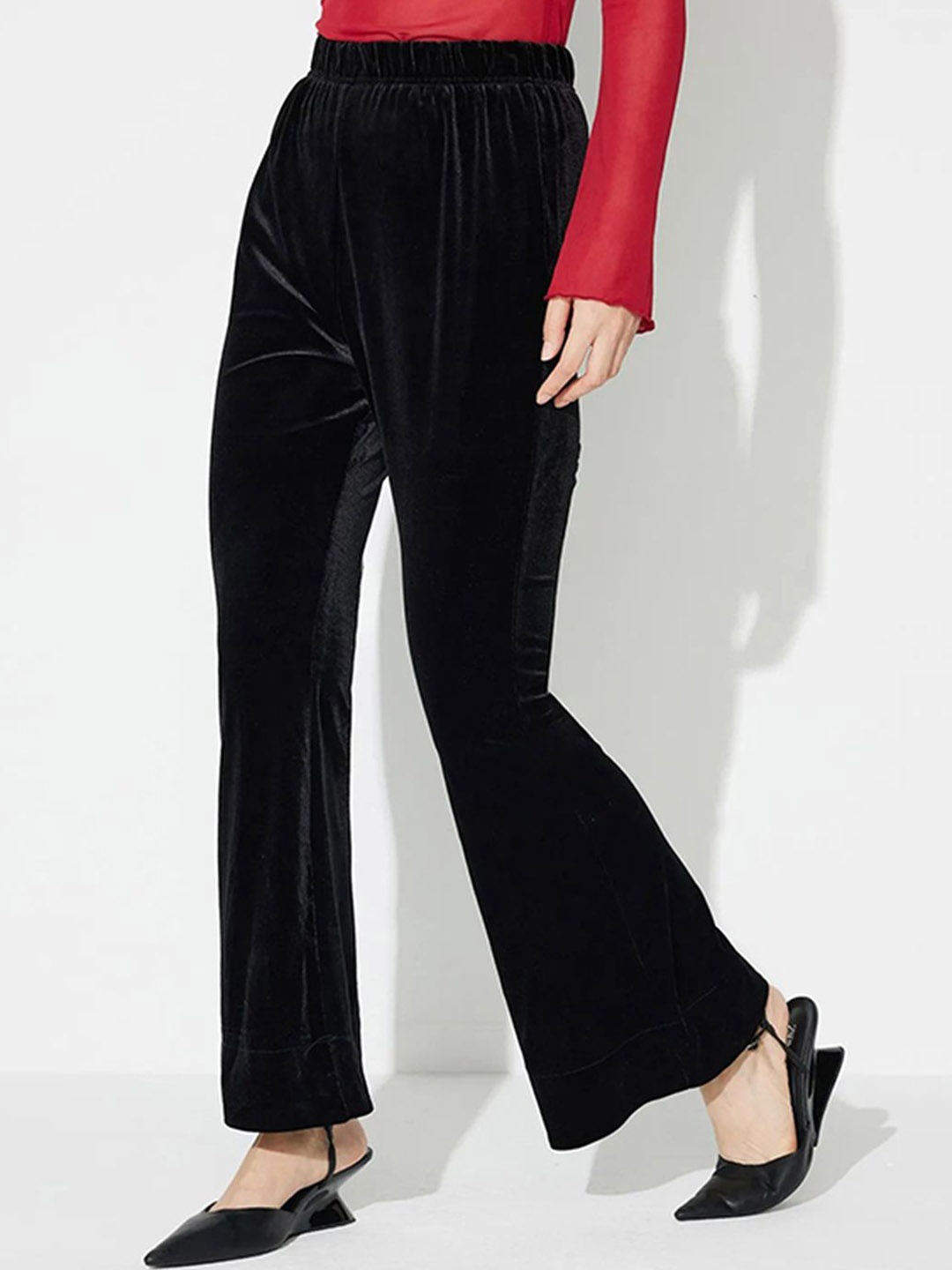 

StyleCast Women Straight Fit Trousers, Black