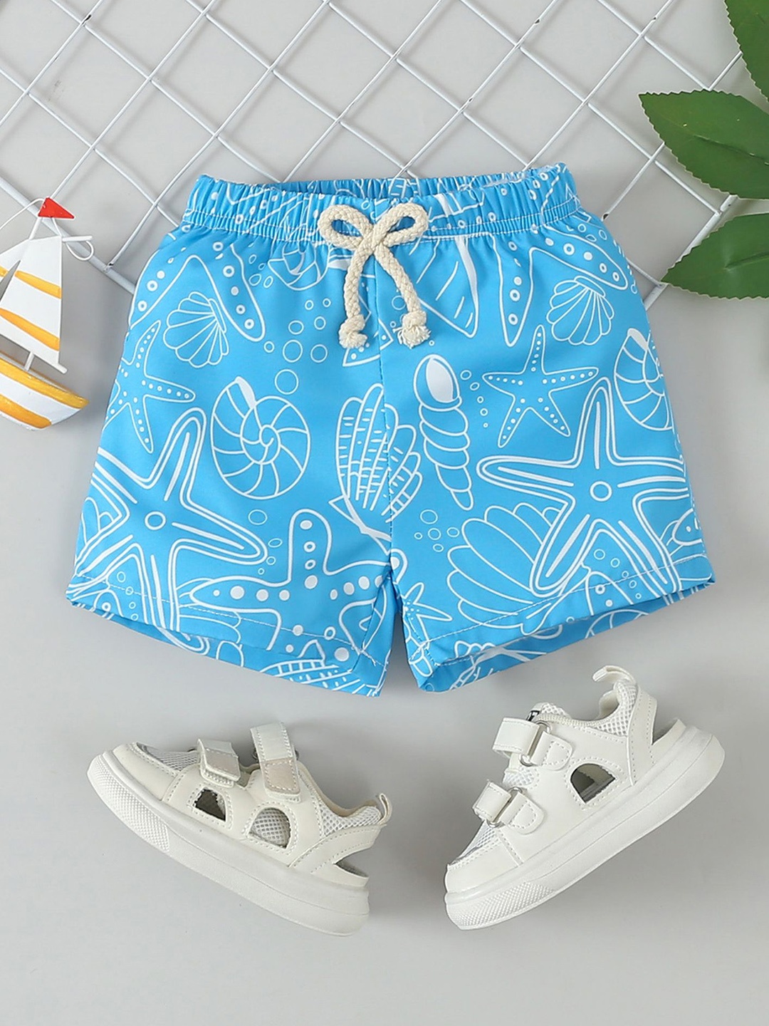 

LULU & SKY Boys Novelty Printed High-Rise Shorts, Blue