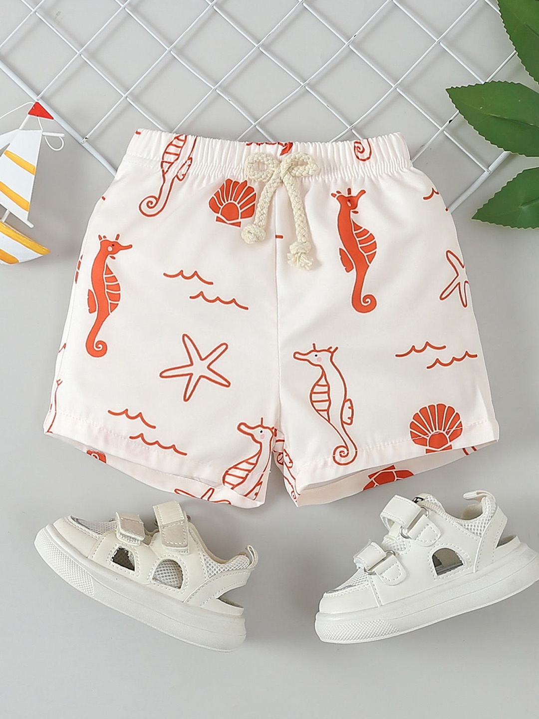 

LULU & SKY Boys Graphic Printed Shorts, White
