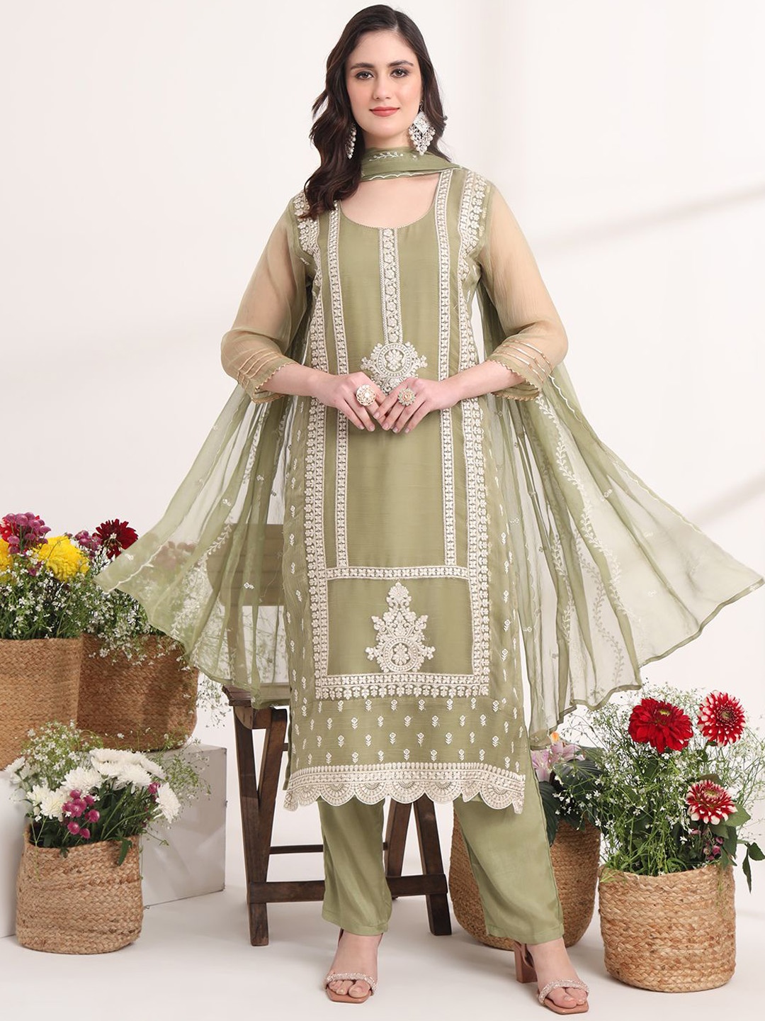 

Yufta Ethnic Motifs Embroidered Thread Work Kurta with Trousers & Dupatta, Green