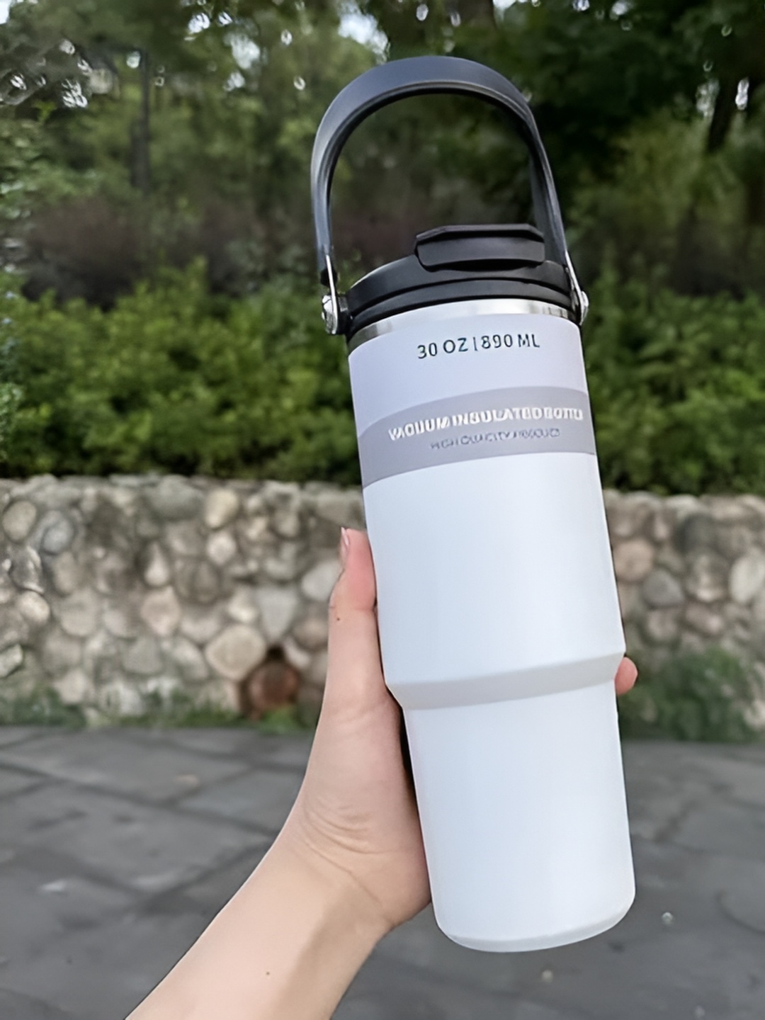 

HomeCloud White & Grey Stainless Steel Smart Vacuum Water Bottle 900 ml