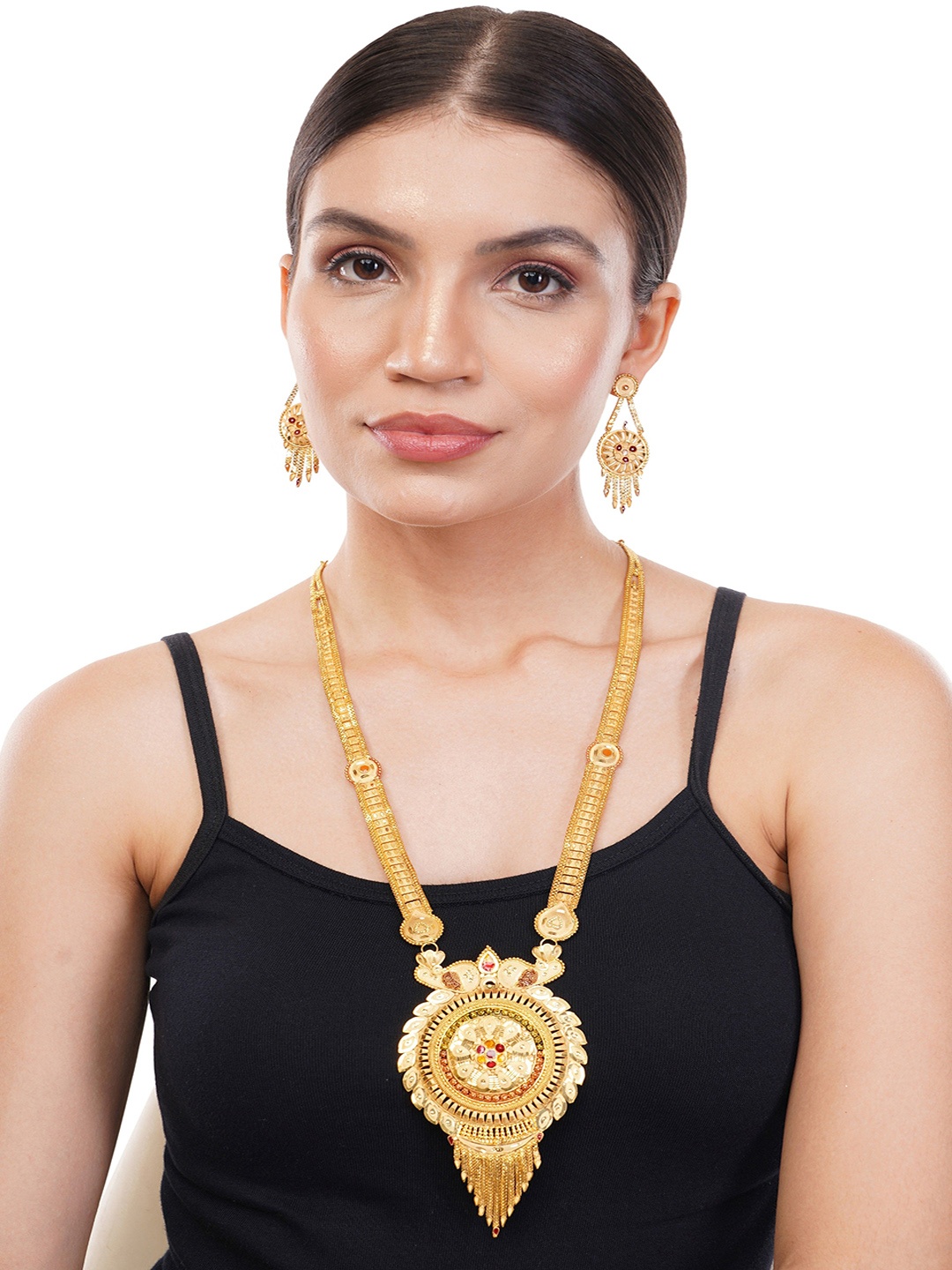 

Zhouse Gold Plated Stone Studded Textured Jewellery Set