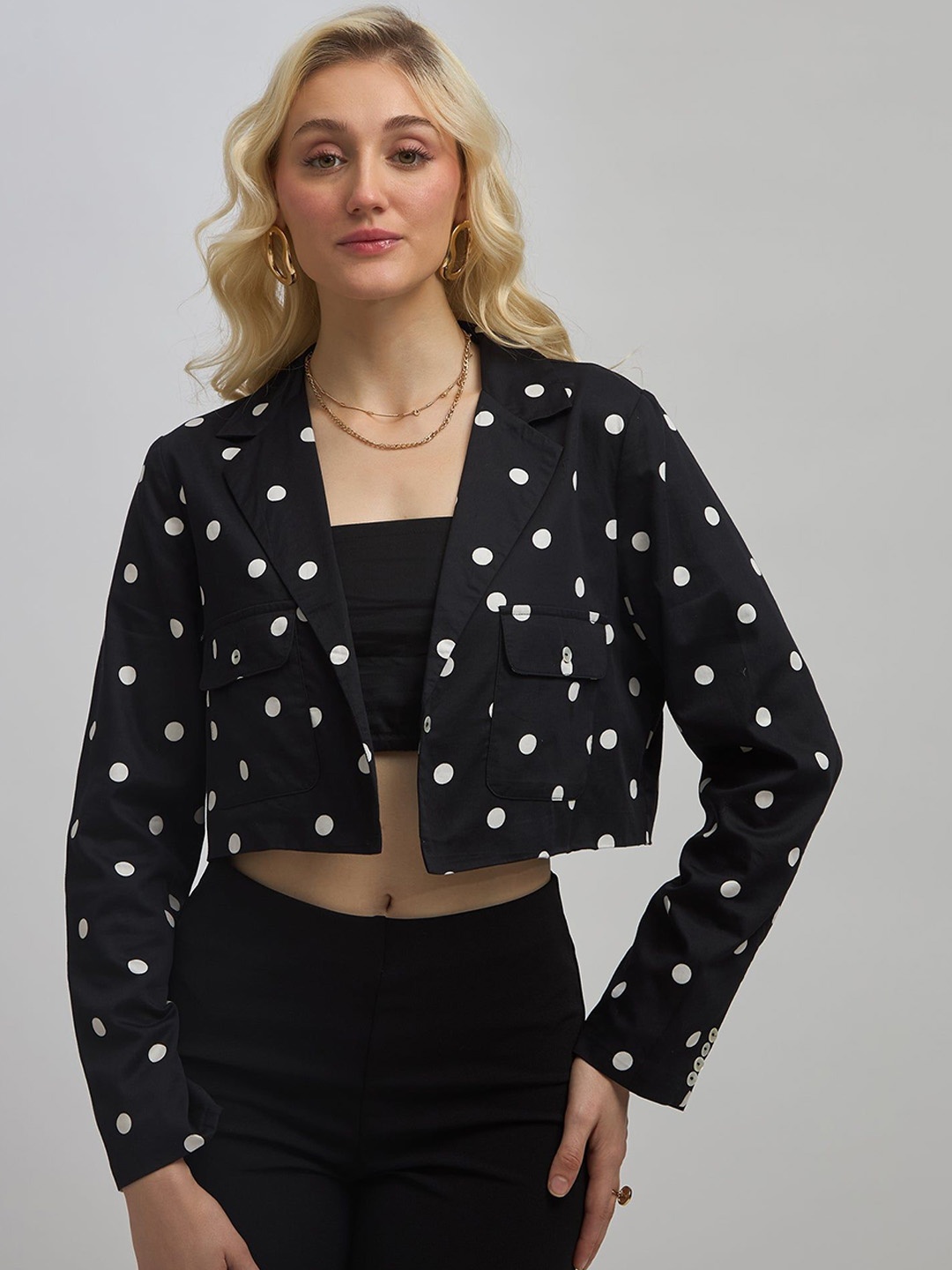 

Virgio Women Cotton V-Neck Short Length Printed Jacket, Black