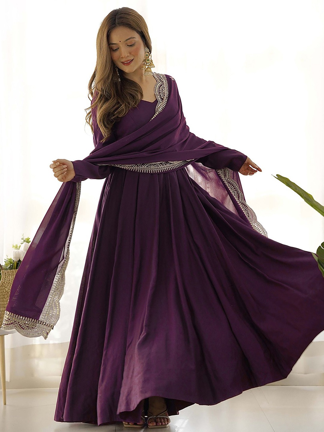 

Kedar Fab V-Neck Georgette Anarkali Kurta, Purple
