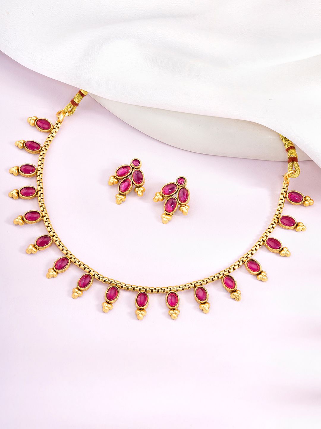 

Peora Gold Plated Stone Studded Jewellery Set