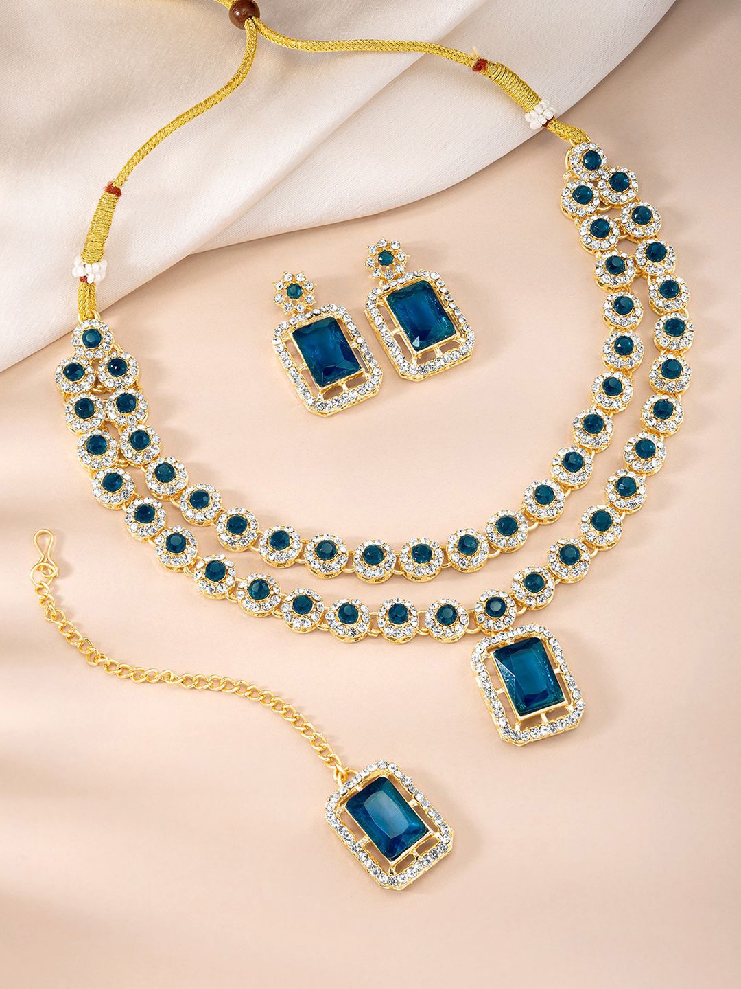 

Peora Gold Plated Stone Studded Jewellery Set