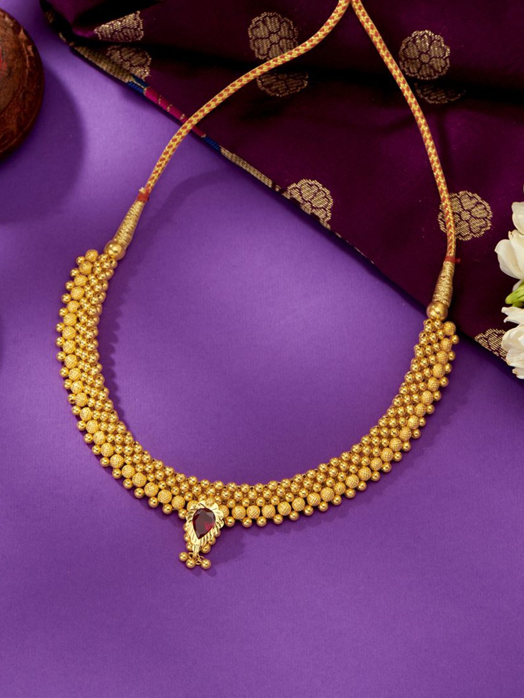 

P N GADGIL JEWELLERS Women 22 Kt Kolhapuri Yellow Gold Thushi Necklace 5.15 g