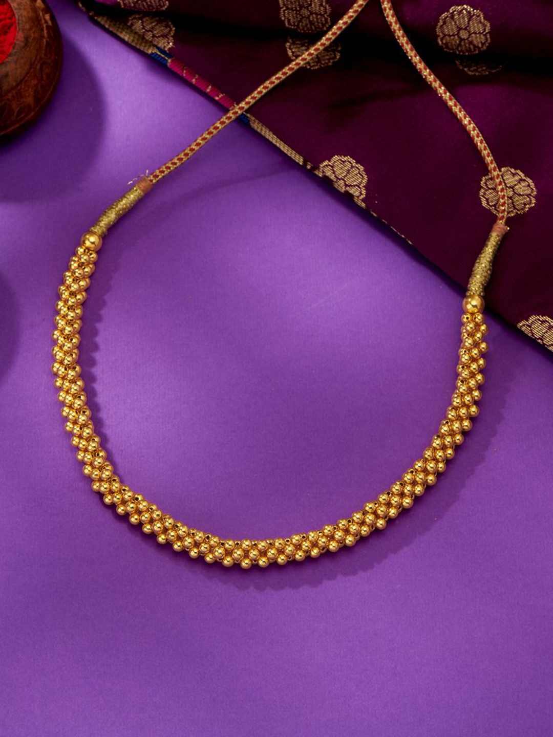 

P N GADGIL JEWELLERS Women Kolhapuri 22 Kt Gold Thushi