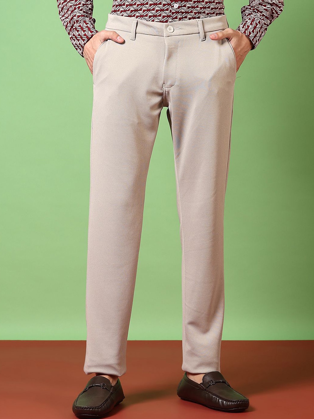 

V-Mart Men Regular Fit Mid-Rise Cotton Chinos Trouser, Cream