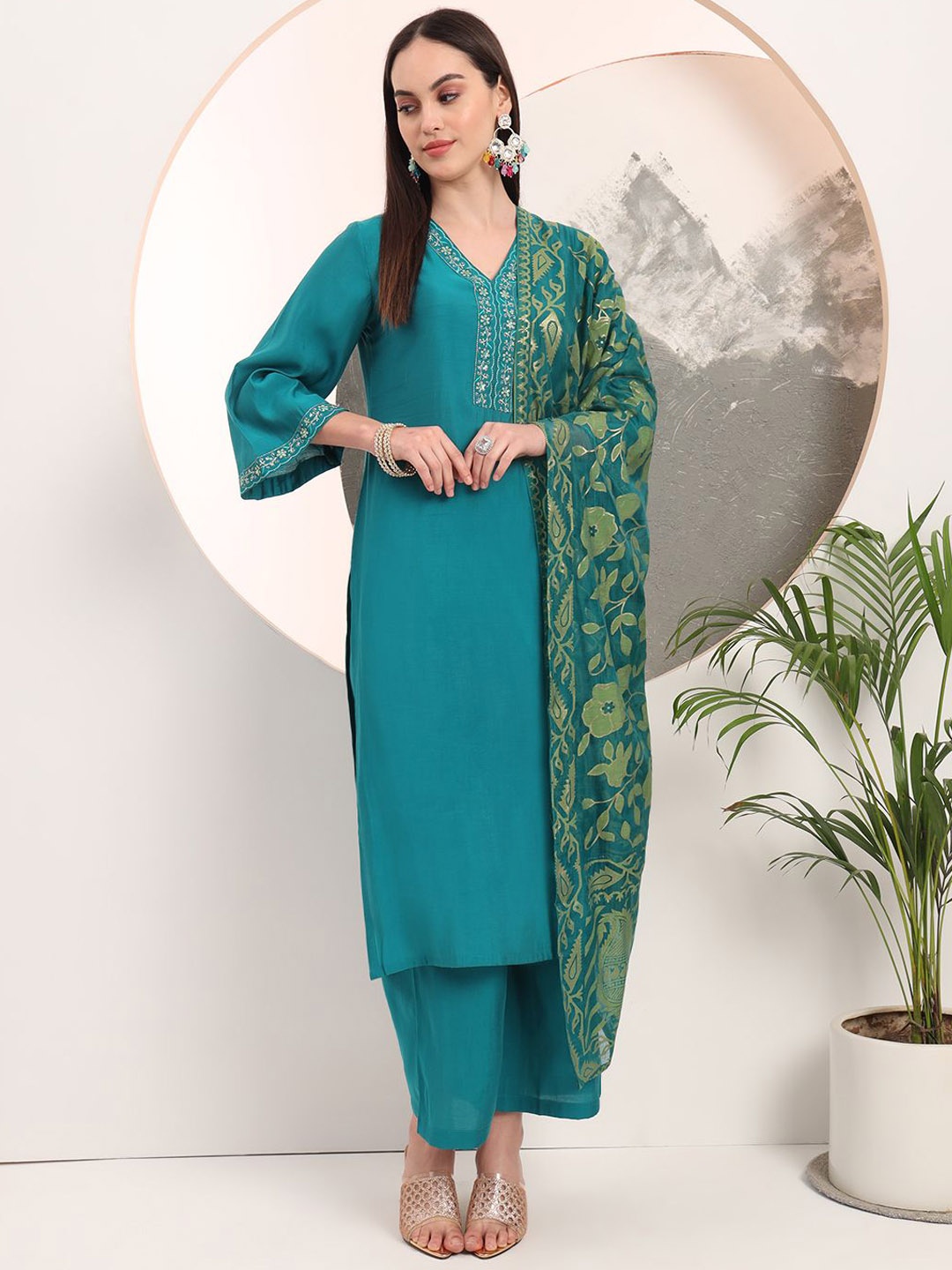 

Yufta Floral Embroidered Thread Work Straight Kurta with Trousers & Dupatta, Teal