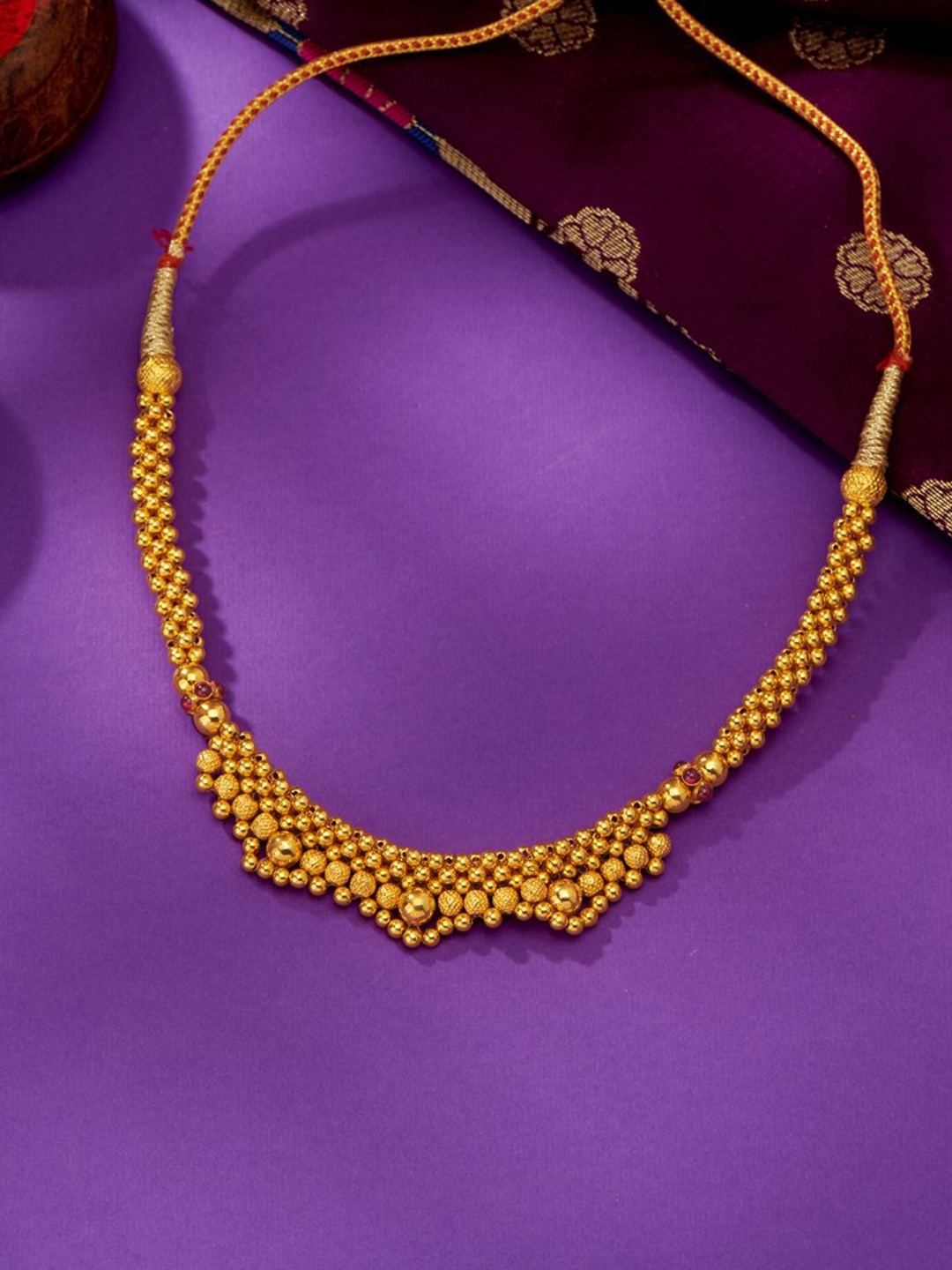 

P N GADGIL JEWELLERS Women Kolhapuri 22 Kt Gold Thushi Necklace