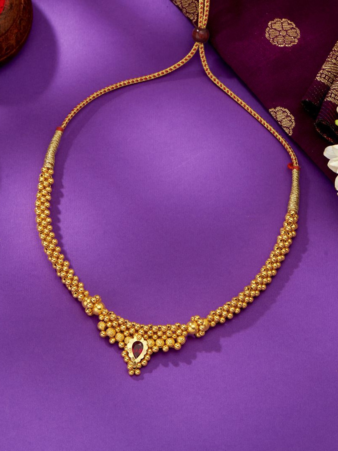 

P N GADGIL JEWELLERS Women Kolhapuri 22 Kt Gold Thushi 3.95gm, Yellow