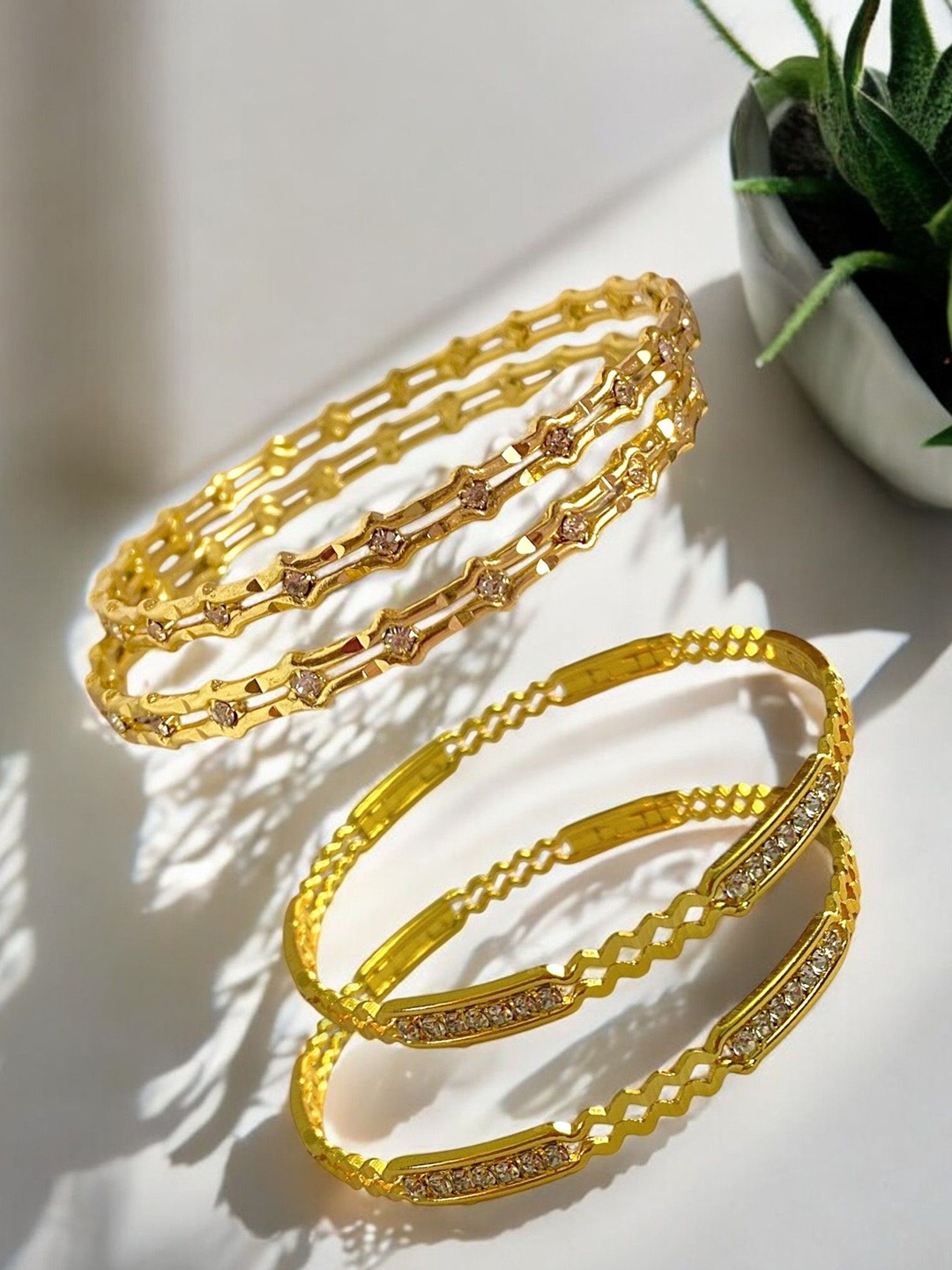 

AARTISAI Set Of 4 Gold-Plated Stone-Studded Bangles