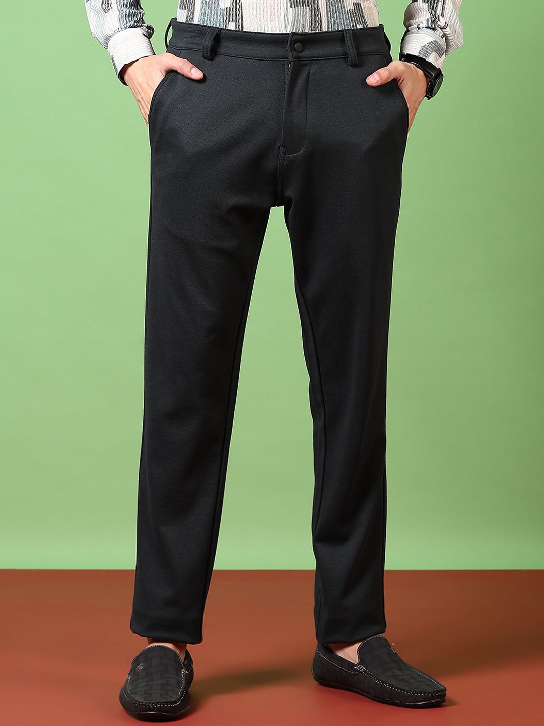 

V-Mart Men Chinos Trousers, Olive