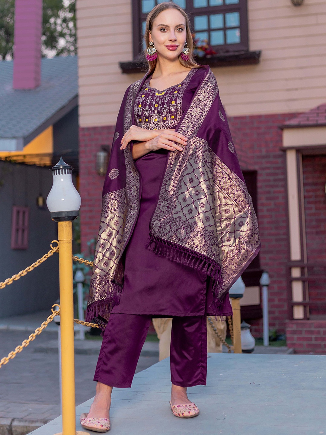 

Rujave Women Ethnic Motifs Regular Kurti with Trousers & With Dupatta, Purple