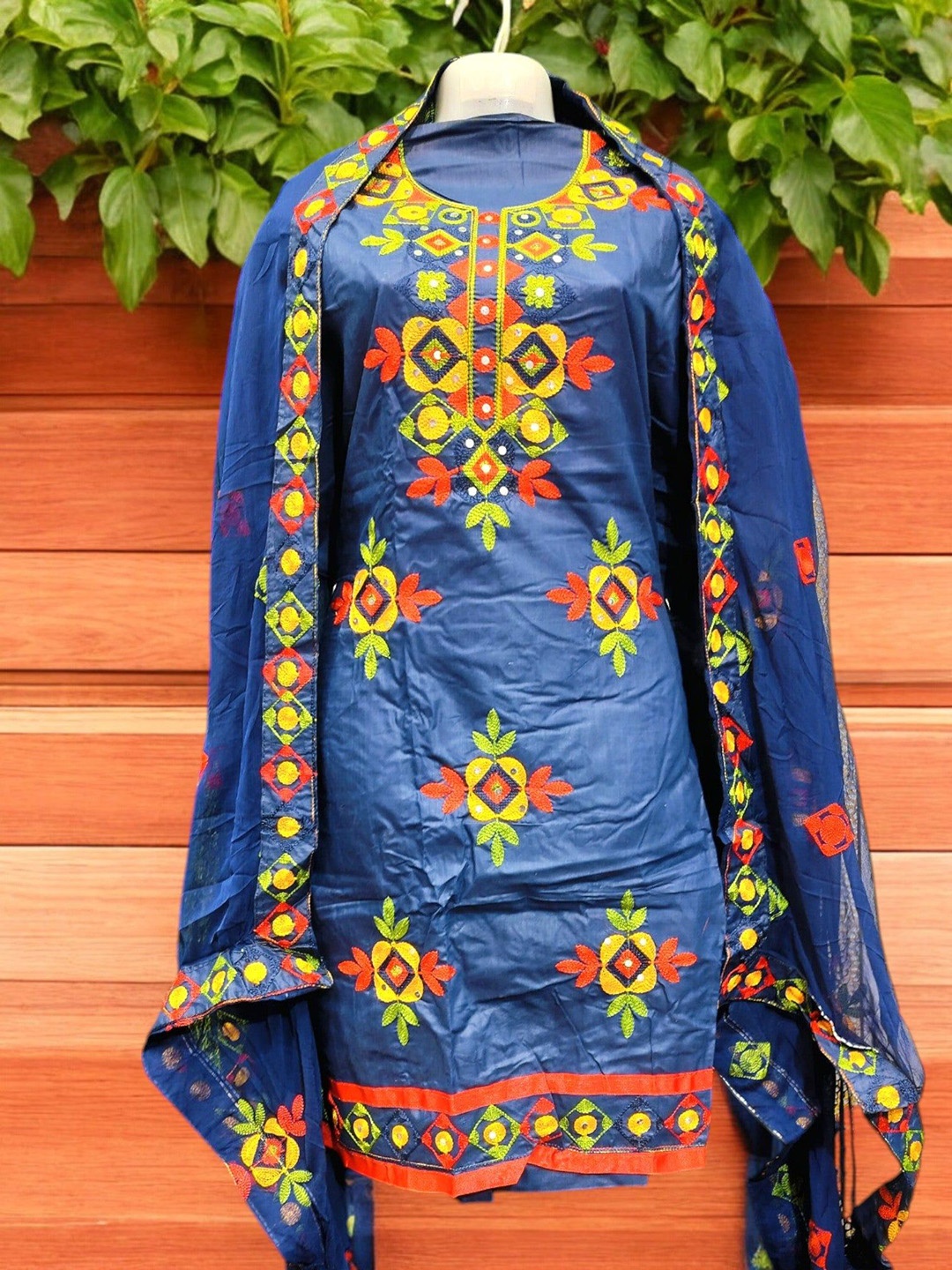 

REET MAHAL Ethnic Motifs Embroidered Pure Cotton Unstitched Dress Material, Navy blue