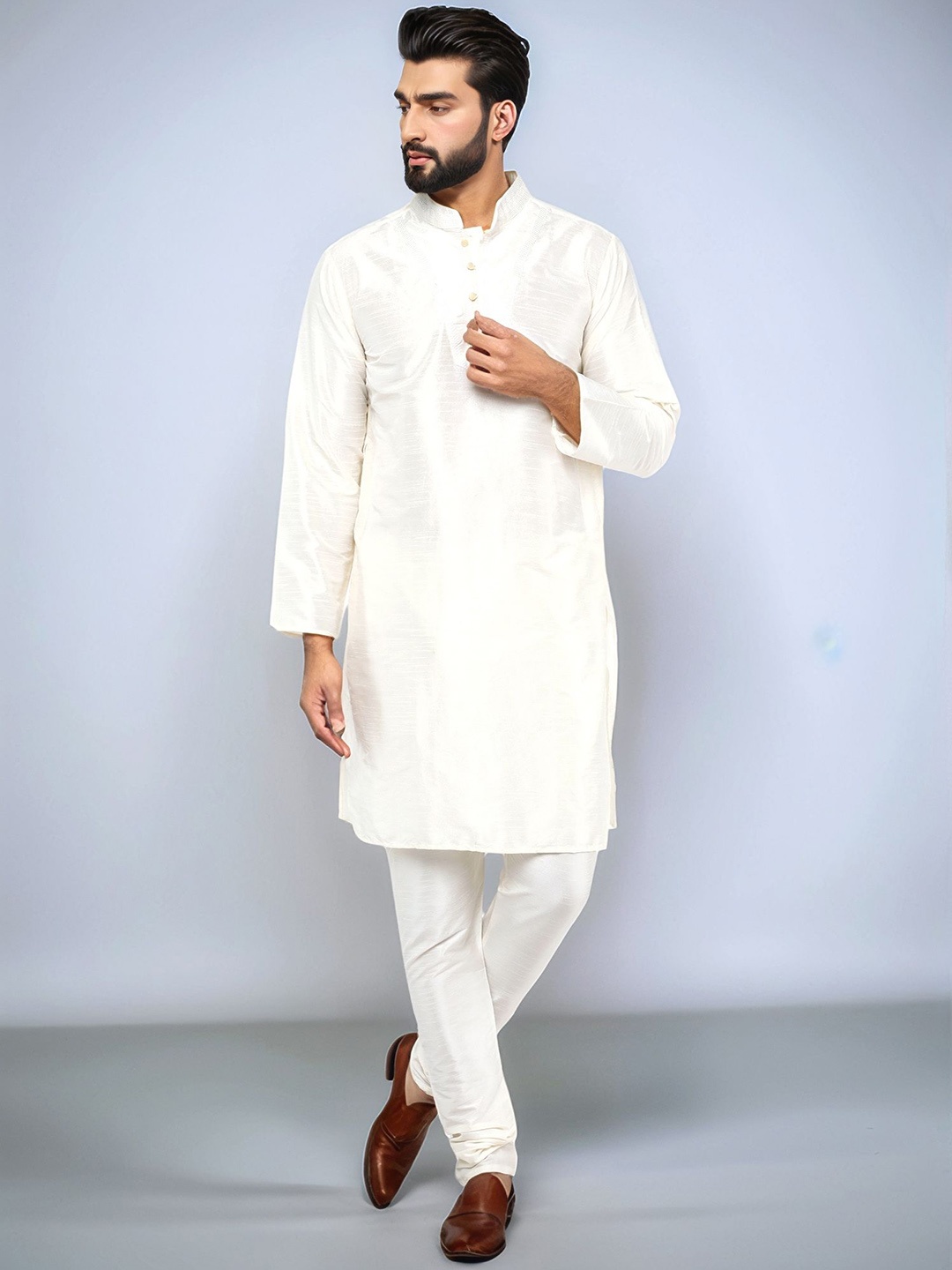 

Moda Rapido Embroidered Mandarin Collar Thread Work Straight Kurta With Pyjamas, Off white