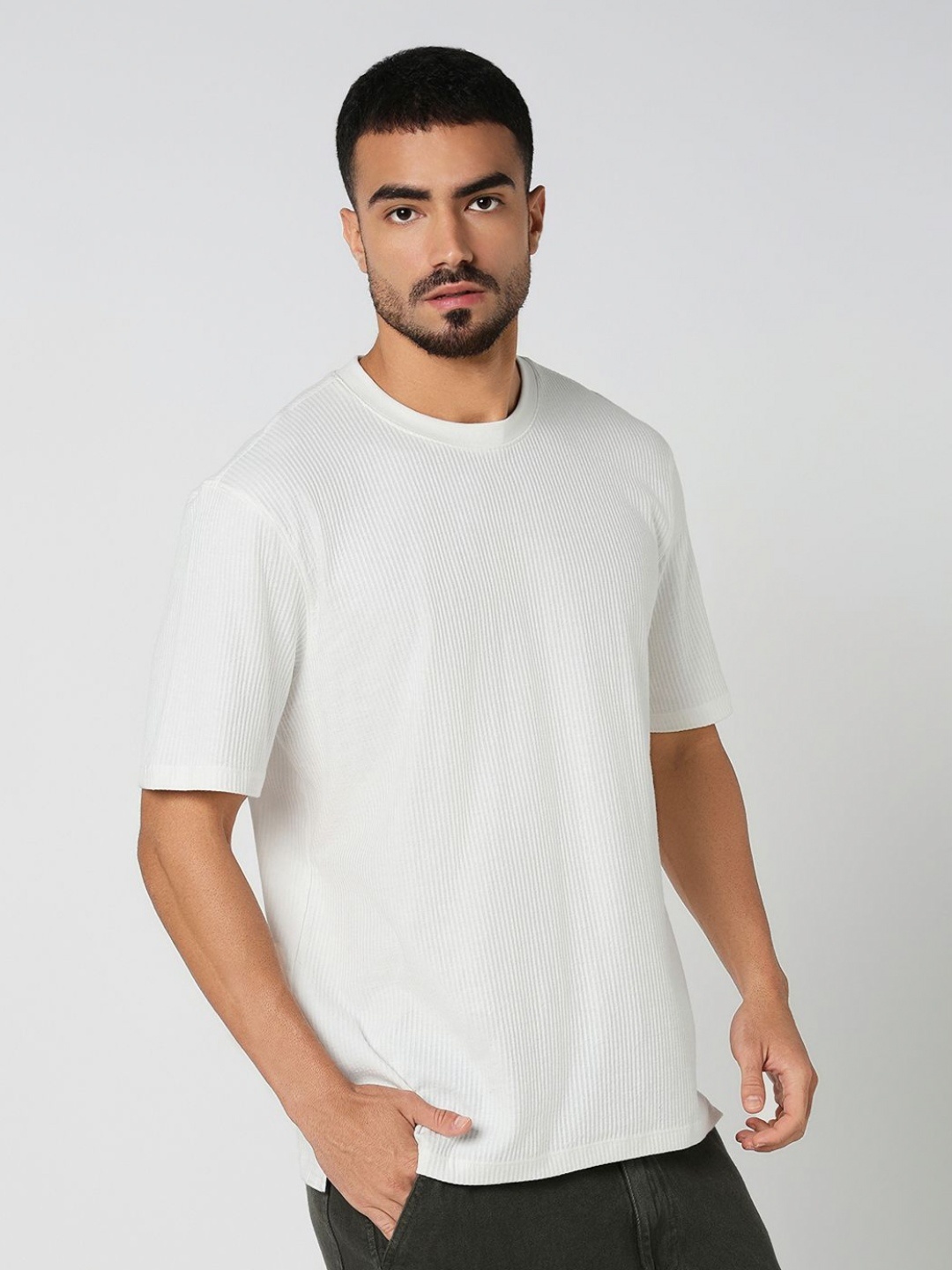 

R&B Men Solid Round Neck Cotton T-shirt, White